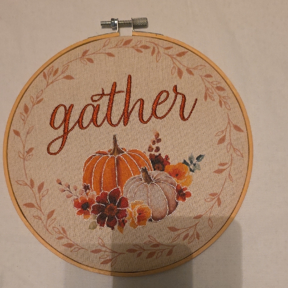 Embroidered Fall & Thanksgiving decor.